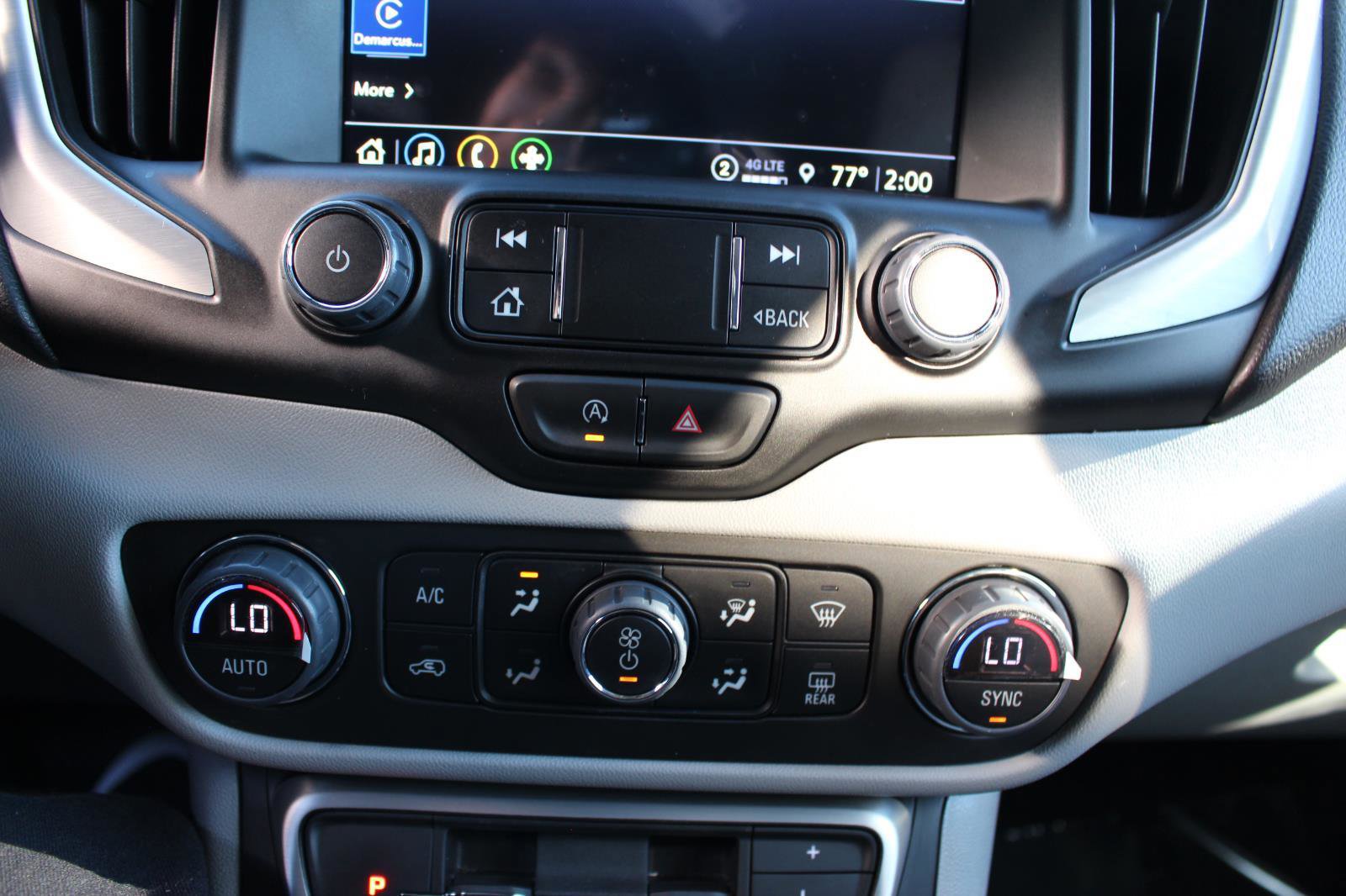 Used 2024 GMC Terrain SLT image 23