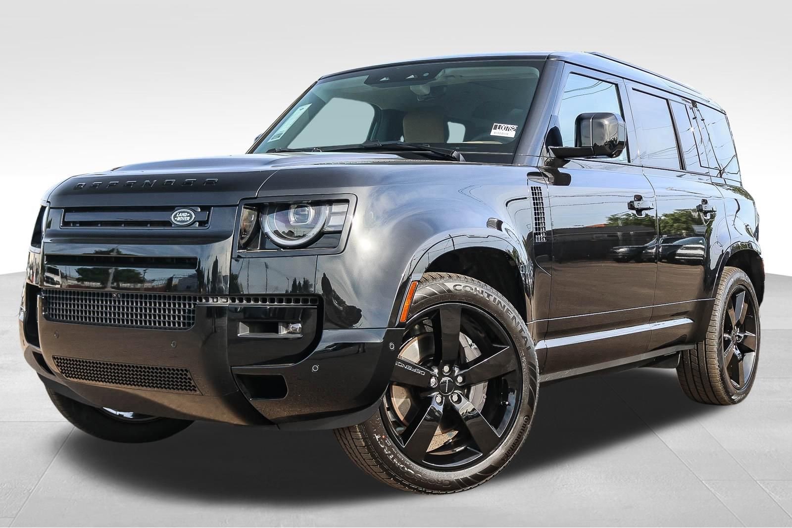 New 2026 Land Rover Defender 110 X-Dynamic SE image 1