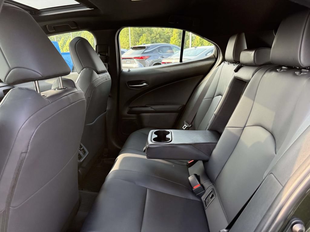 Used 2025 Lexus UX 300h AWD w/ Accessory Package (Z1) image 17
