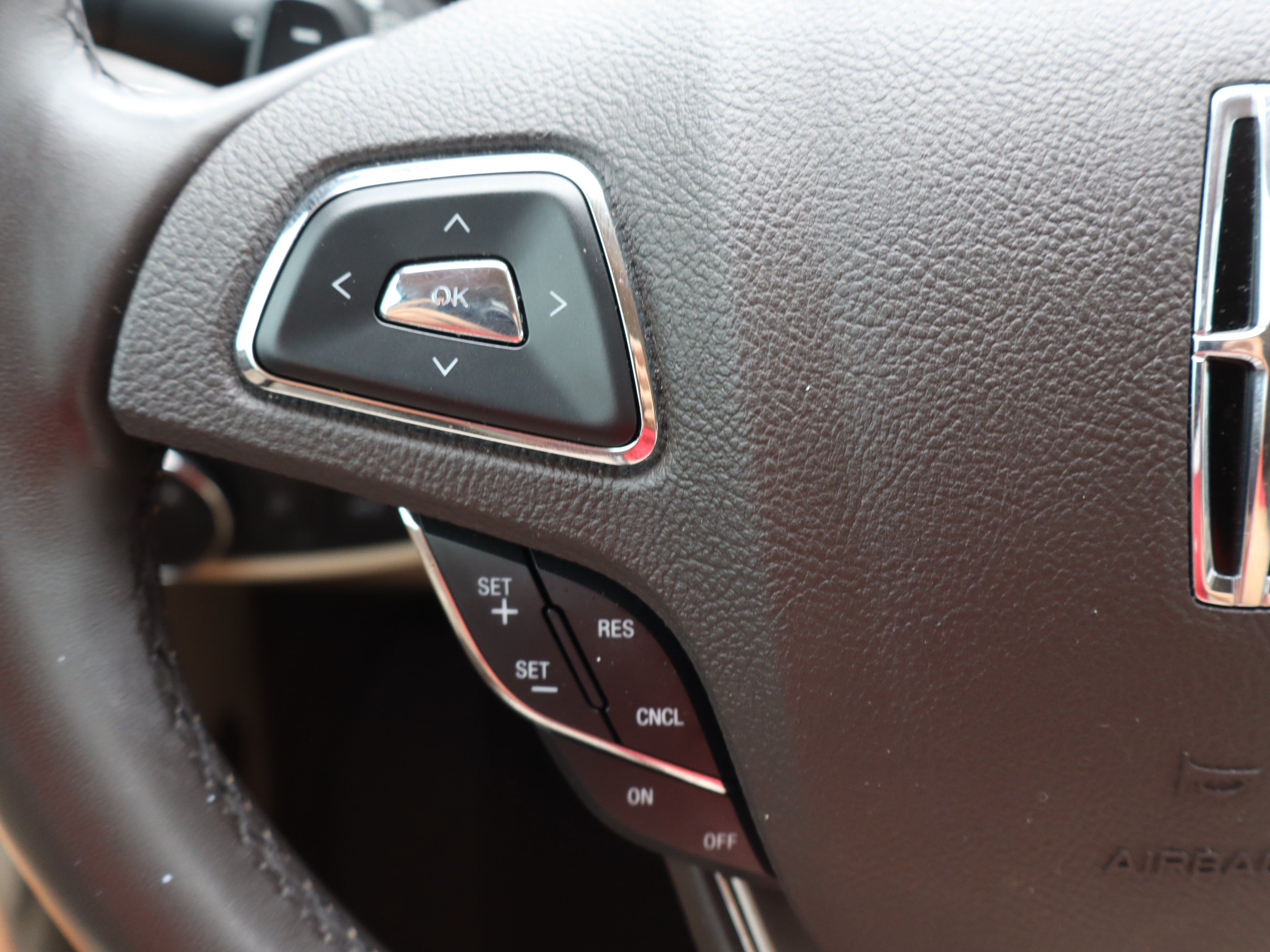 Used 2018 Lincoln MKC Reserve FWD image 20