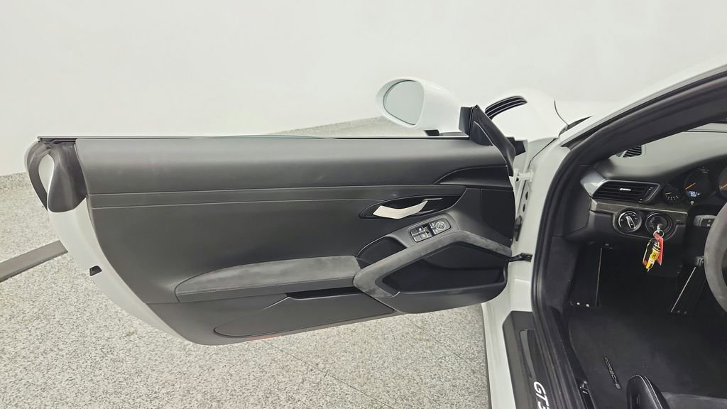 Used 2016 Porsche 911 GT3 RS image 23
