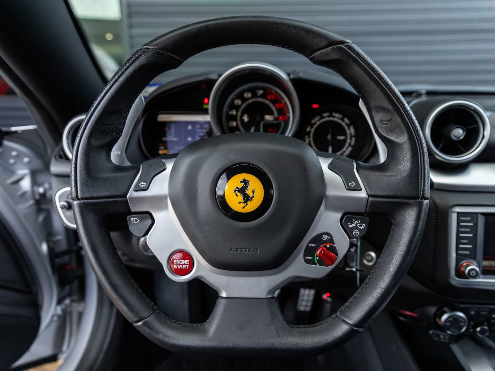 Used 2015 Ferrari California T RWD image 30