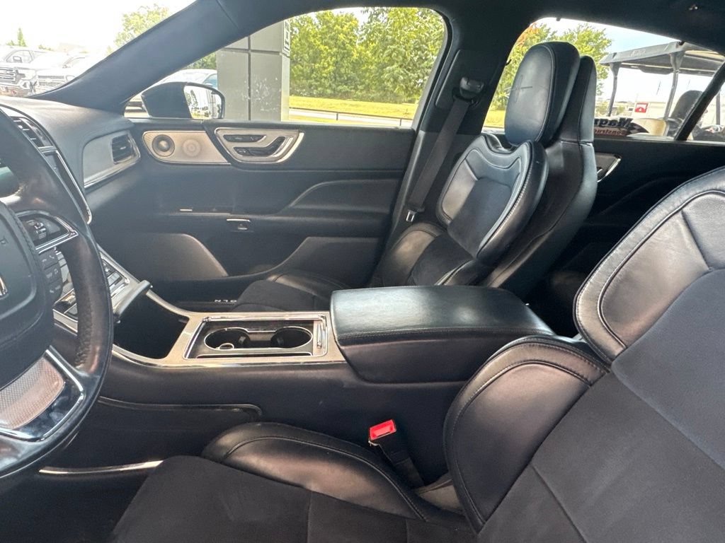 Used 2017 Lincoln Continental Black Label w/ Rear-seat Package AWD/4WD image 7