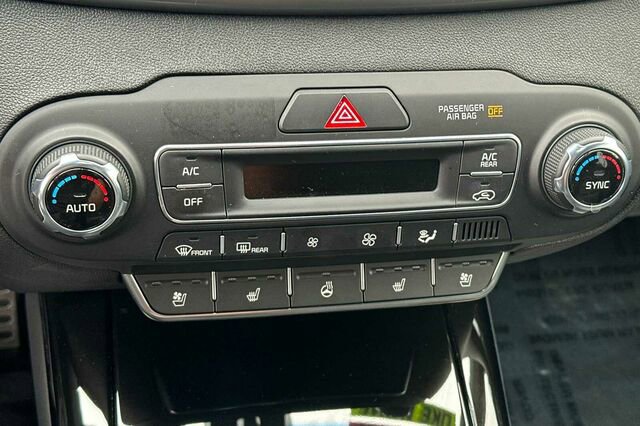 Used 2019 Kia Sorento SX image 22