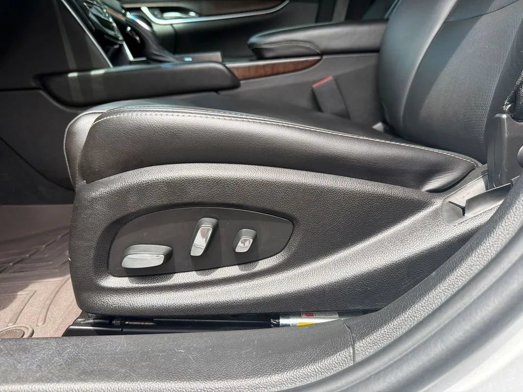 Used 2018 Cadillac XTS Luxury FWD image 45
