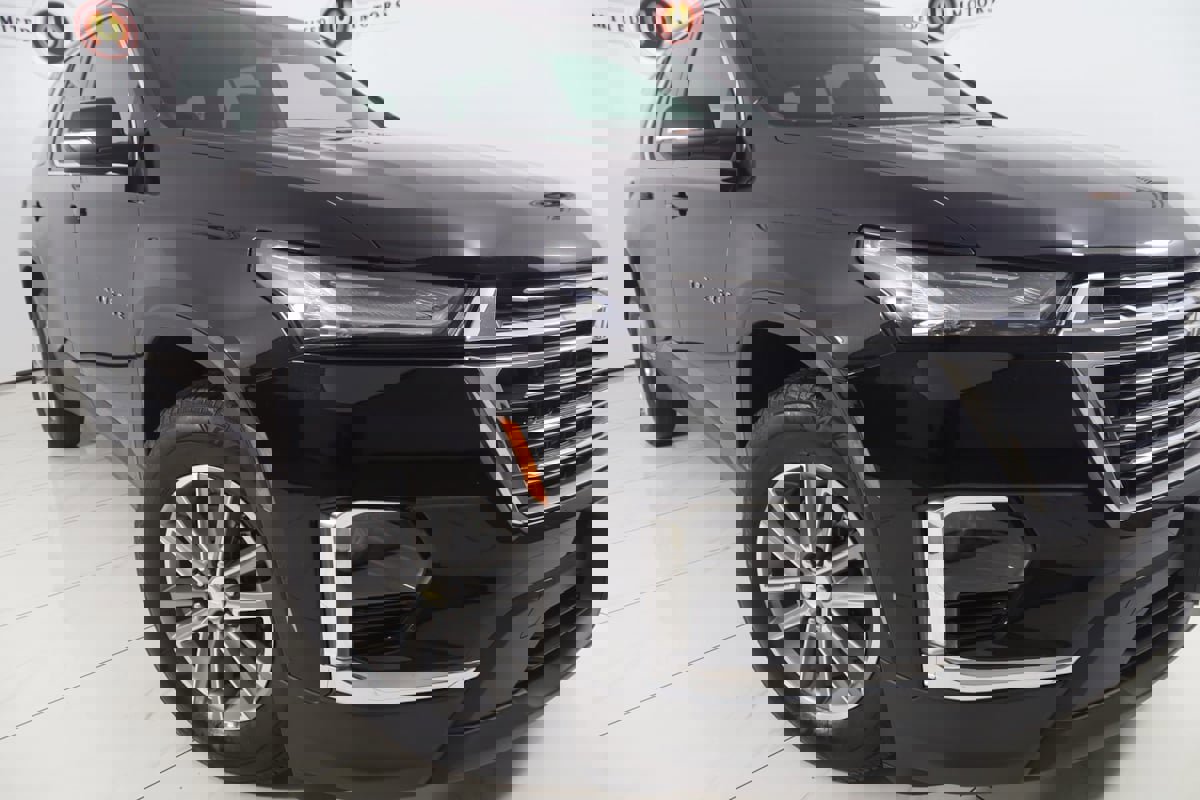 Used 2023 Chevrolet Traverse LT w/ LPO, Cargo Package image 15