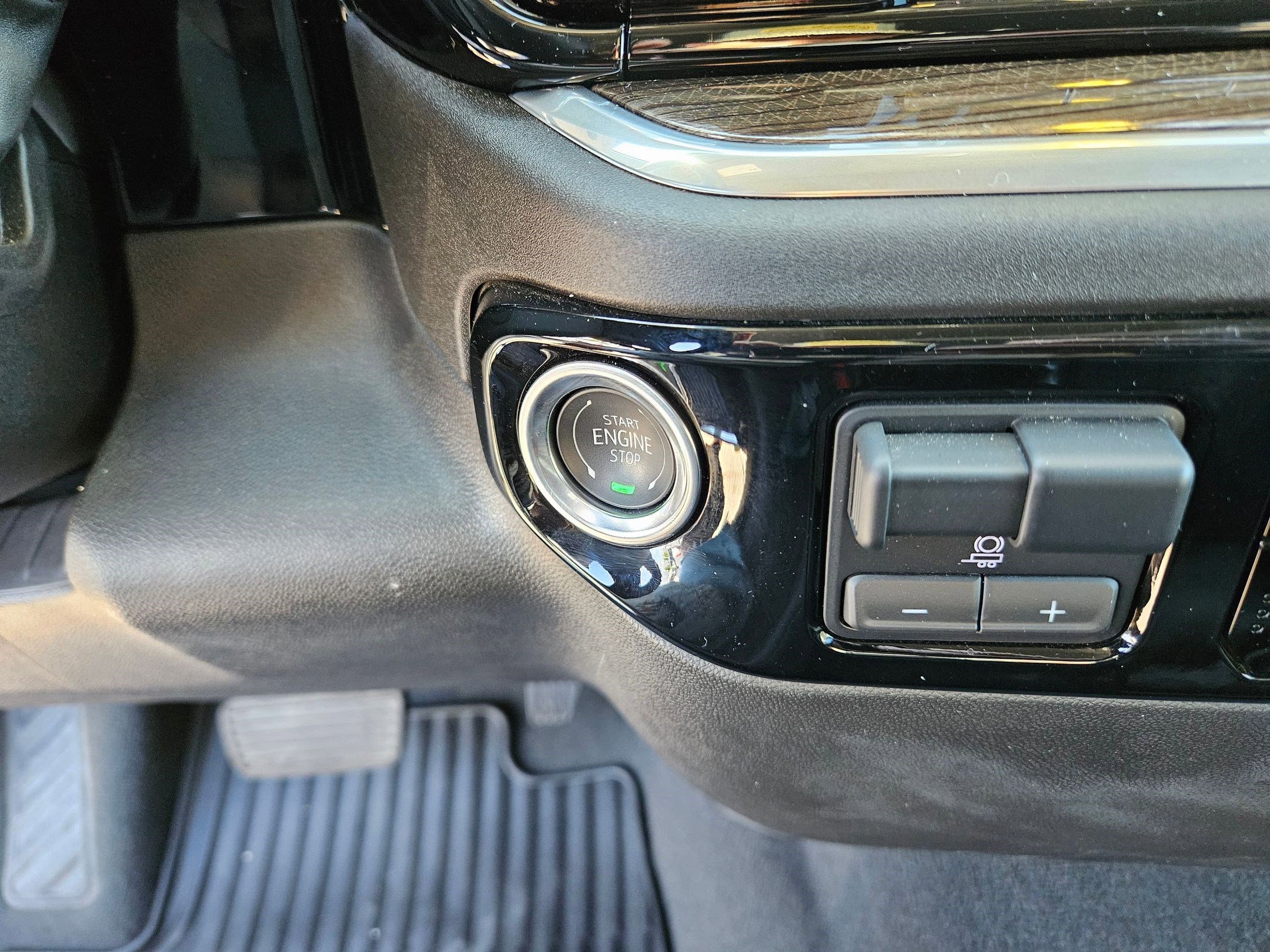 Used 2025 Chevrolet Silverado 3500 LT w/ Trail Boss Package image 19