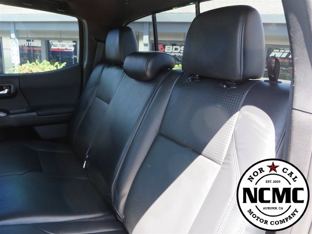 Used 2021 Toyota Tacoma TRD Sport image 38