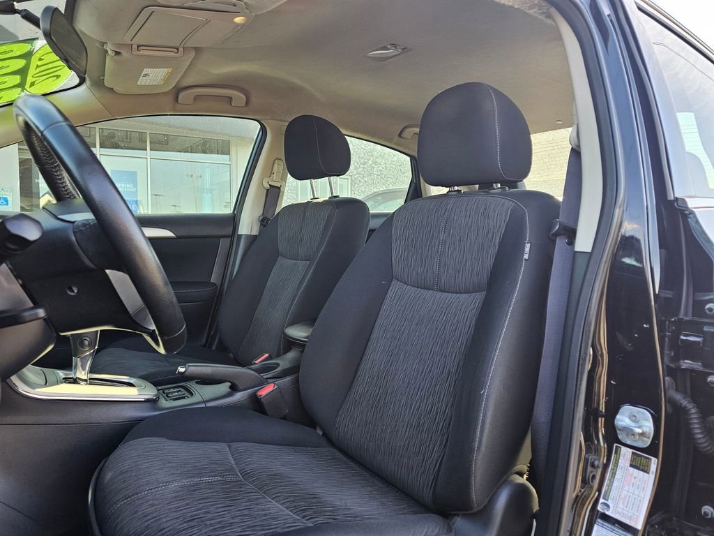 Used 2015 Nissan Sentra SV w/ Navigation Package image 17