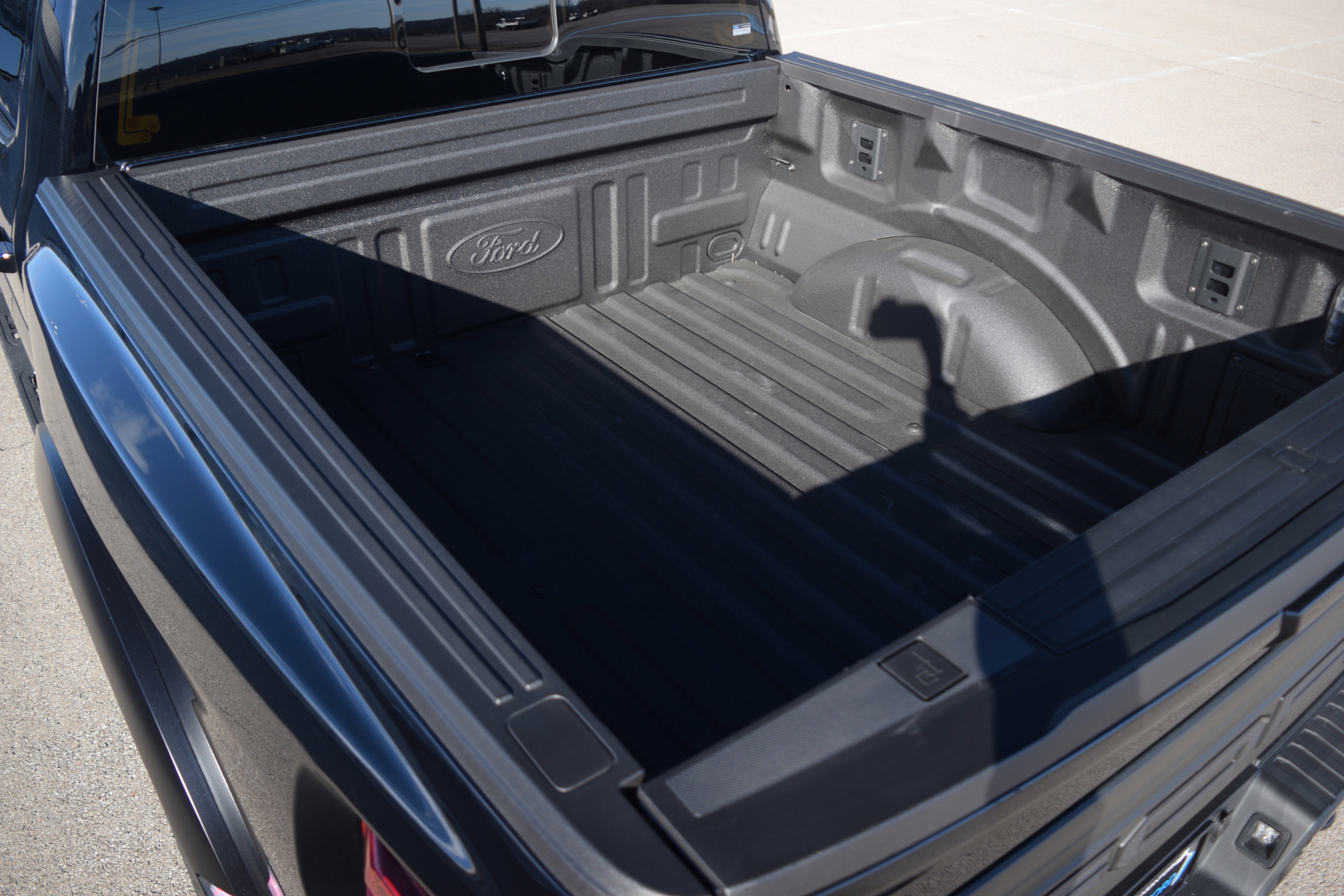 Used 2025 Ford F150 Raptor image 28