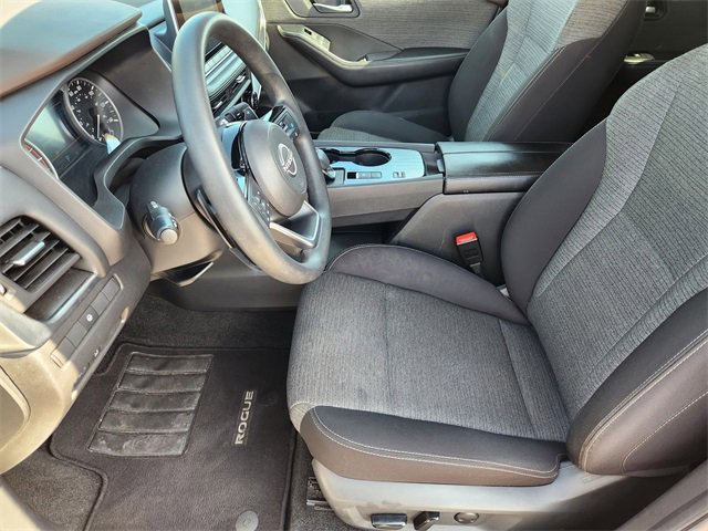 Used 2023 Nissan Rogue SV image 14
