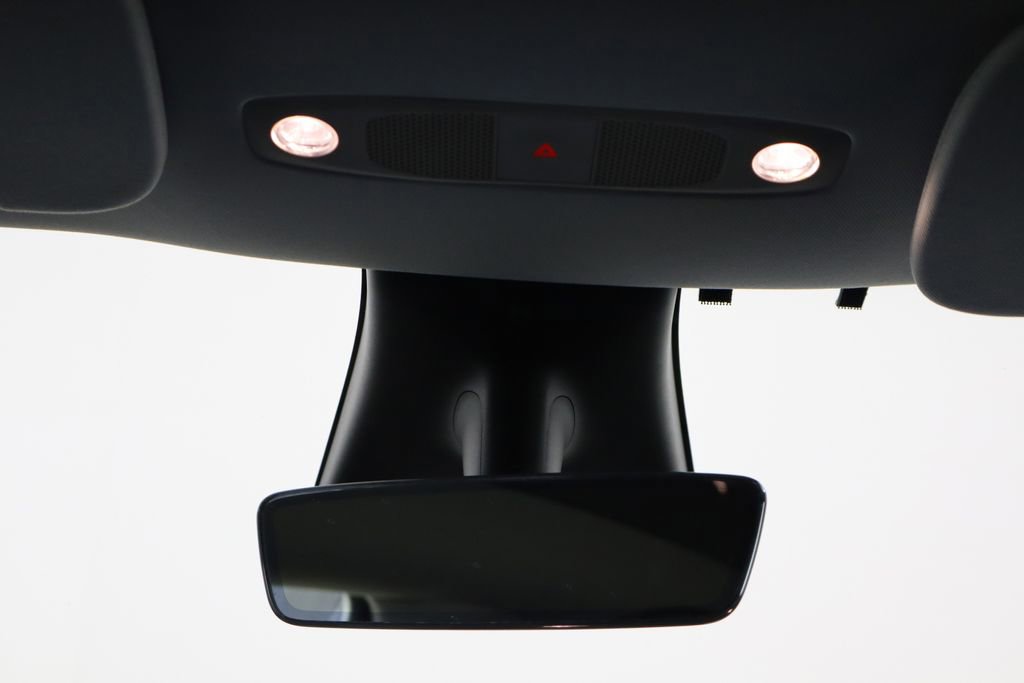 Used 2020 Tesla Model Y Long Range image 21