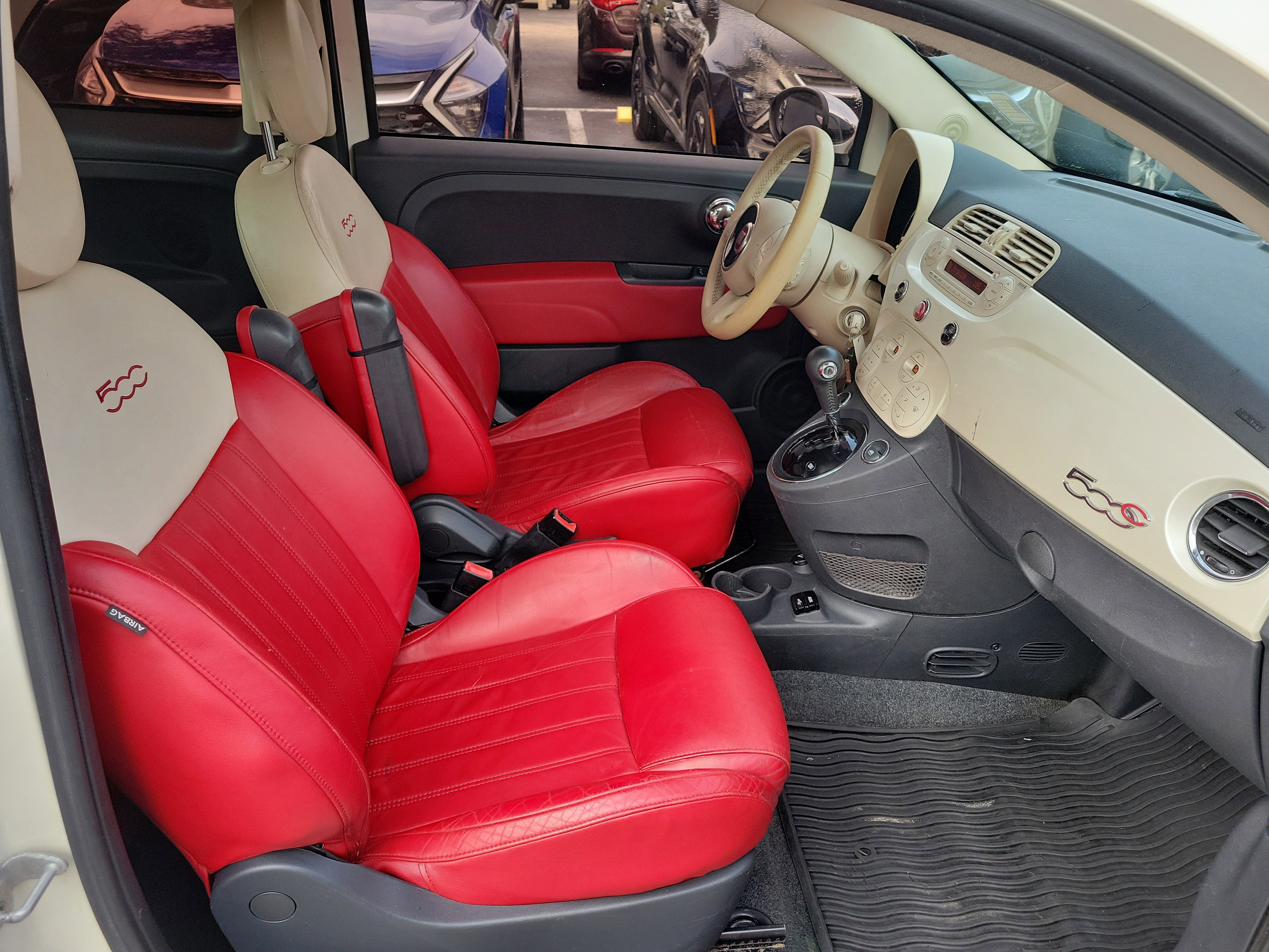 Used 2015 FIAT 500 Lounge w/ Luxury Leather Package image 7