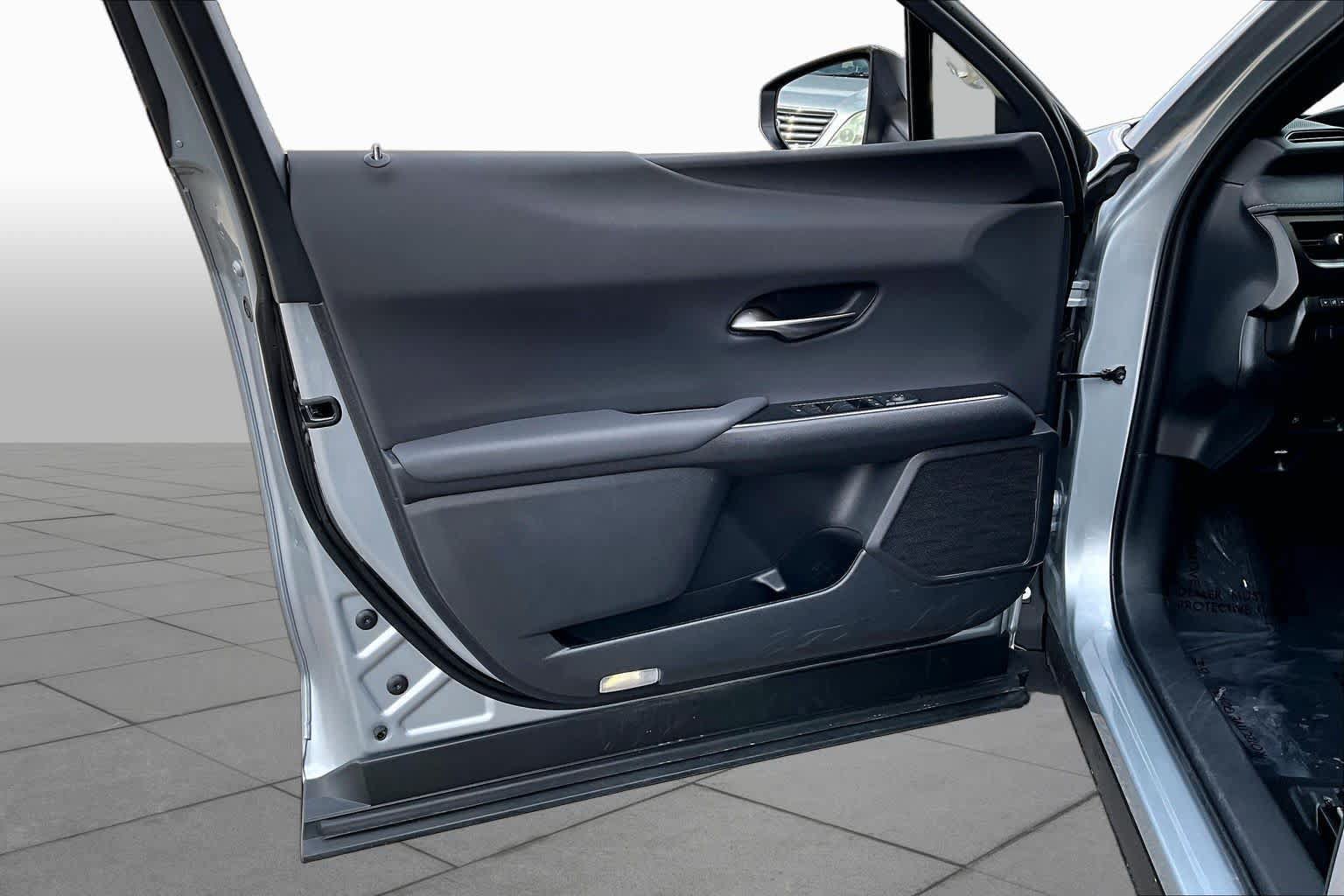 Used 2025 Lexus UX 300h AWD w/ Cold Area Package image 18