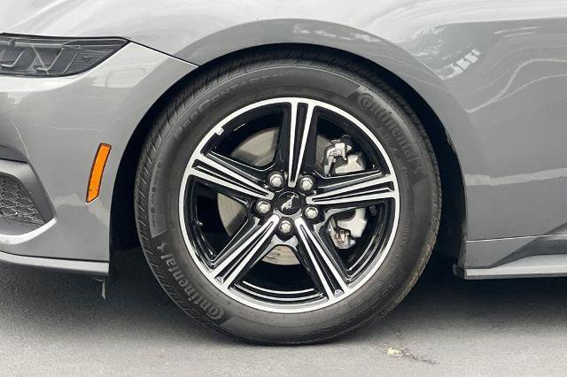 Used 2025 Ford Mustang Convertible RWD image 15