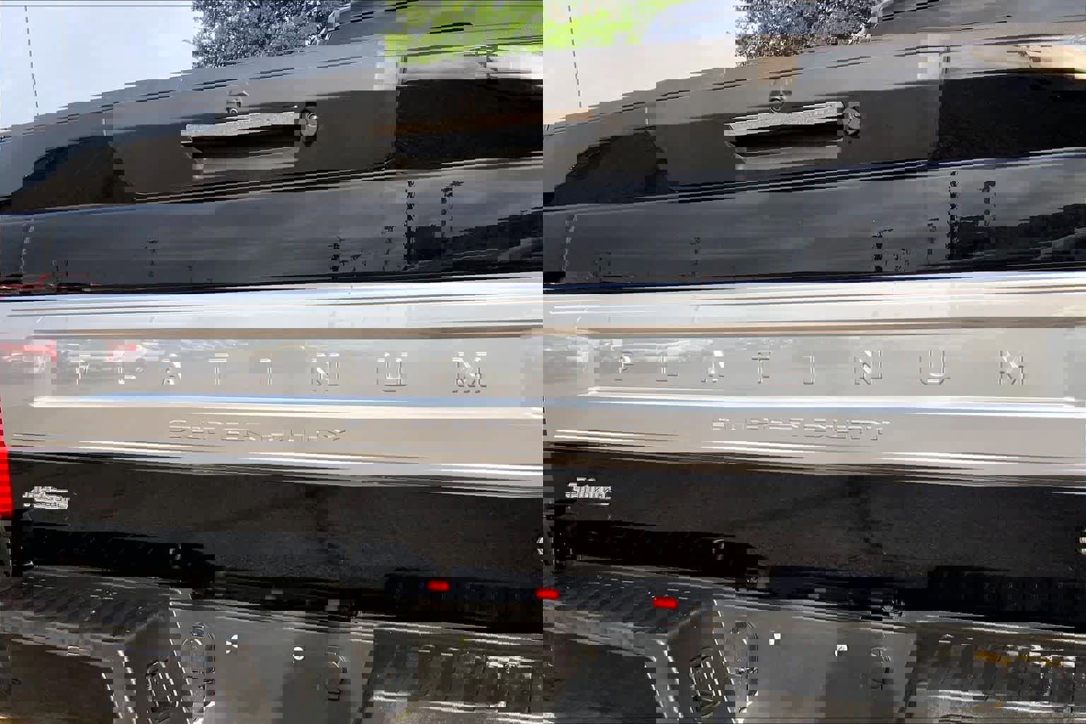 Certified 2020 Ford F450 Platinum w/ FX4 Off-Road Package AWD/4WD image 28