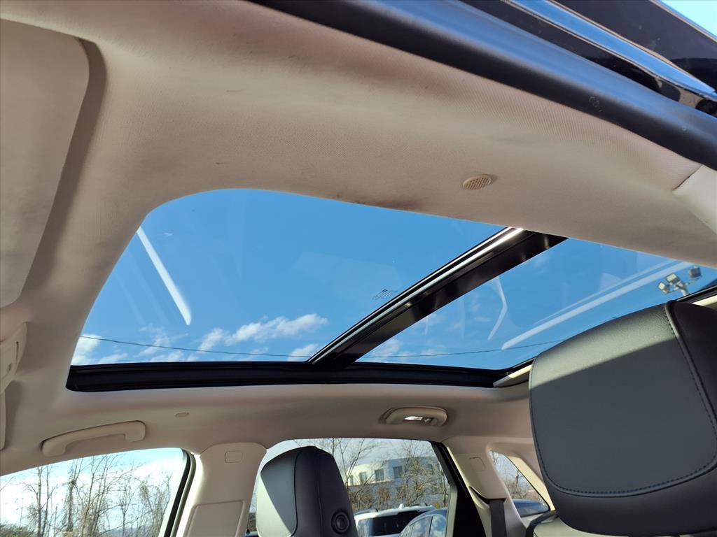 Used 2019 Cadillac XT5 Premium Luxury w/ Driver Assist Package image 28