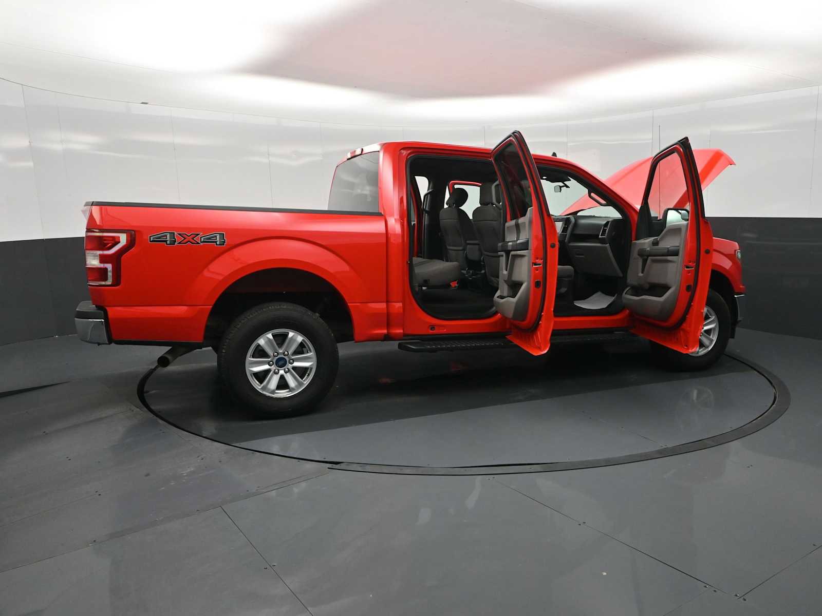 Used 2020 Ford F150 XLT image 33