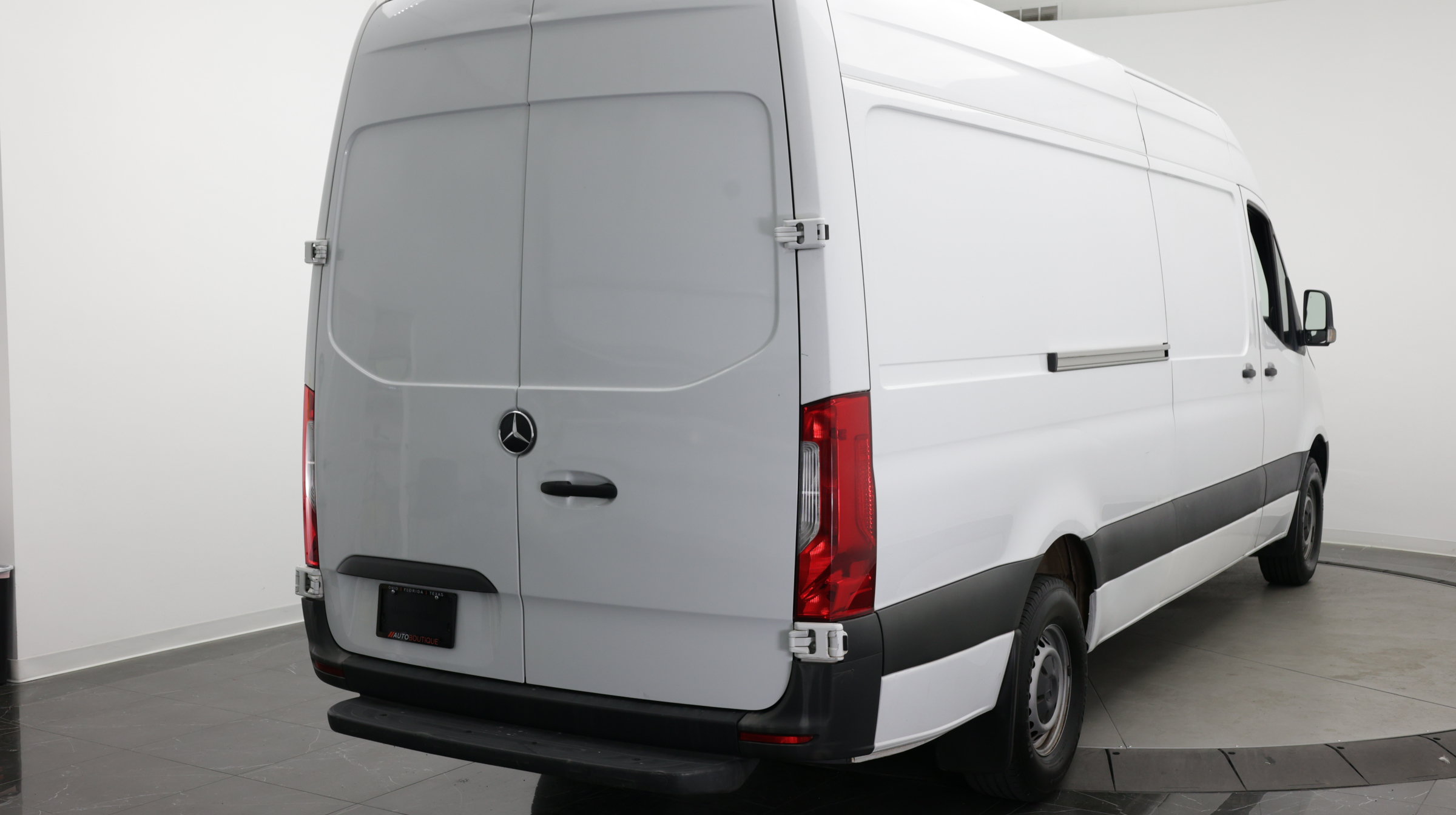 Used 2023 Mercedes-Benz Sprinter 2500 image 7