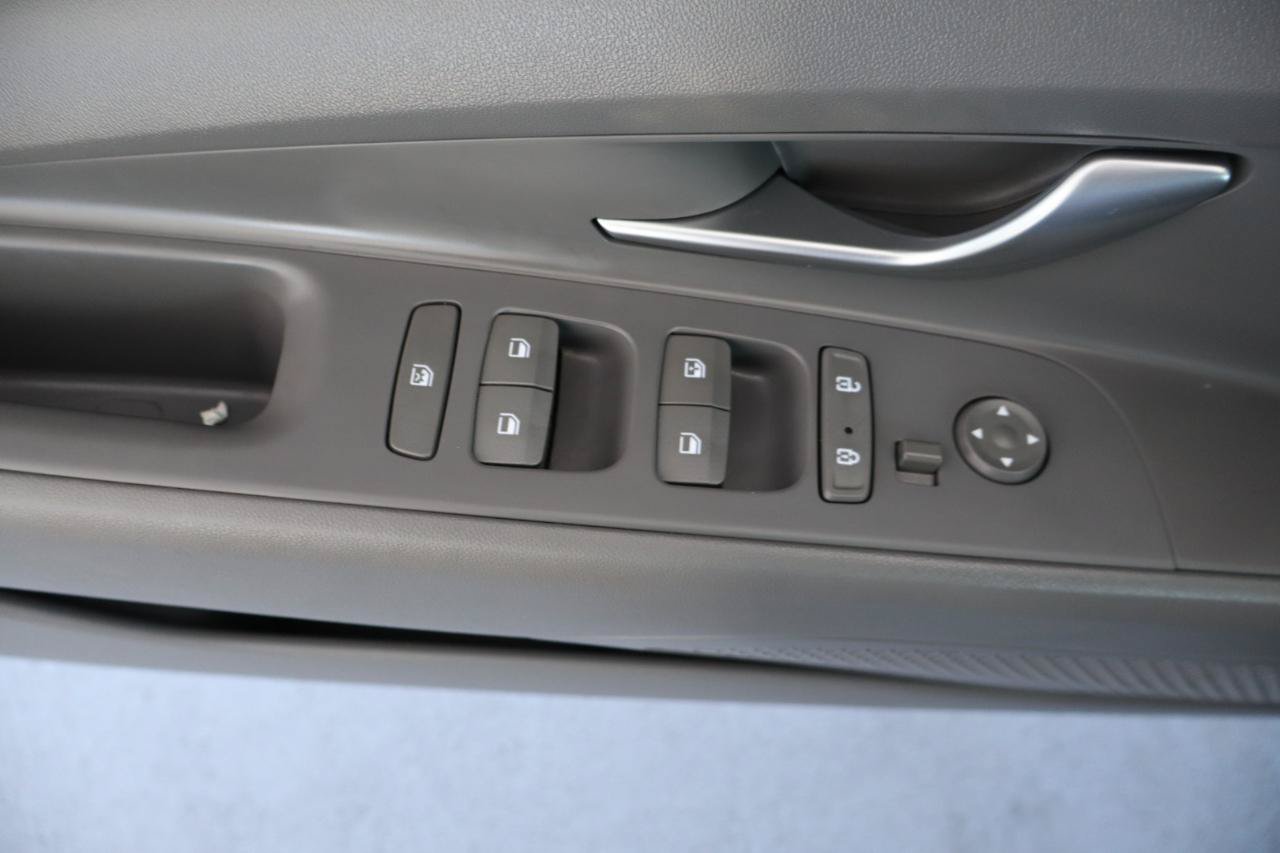 Used 2023 Hyundai Elantra SEL FWD image 26