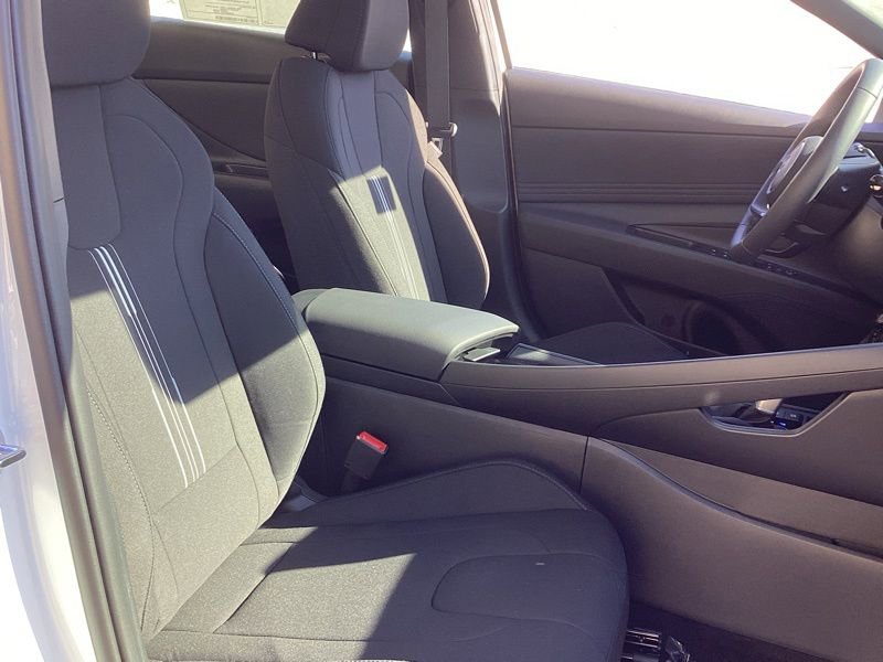 New 2026 Hyundai Elantra SEL Sport Premium FWD image 19