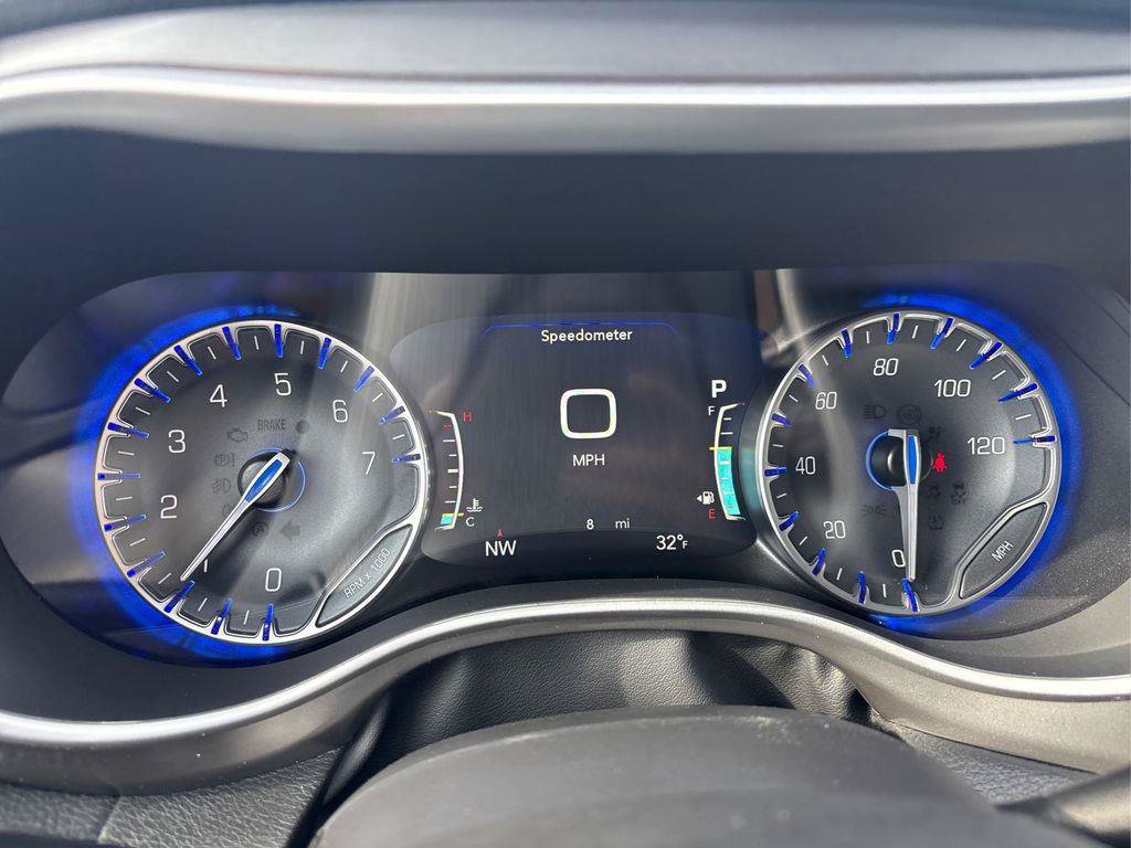New 2026 Chrysler Pacifica Select FWD image 13