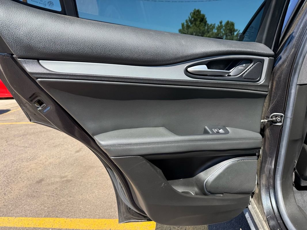 Used 2018 Alfa Romeo Stelvio Ti Sport image 15
