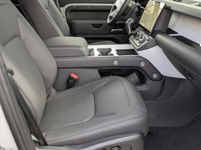 New 2026 Land Rover Defender 110 X-Dynamic SE AWD/4WD image 18