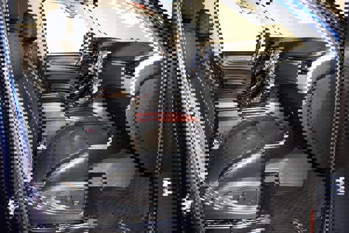 Used 2017 GMC Yukon SLT image 54