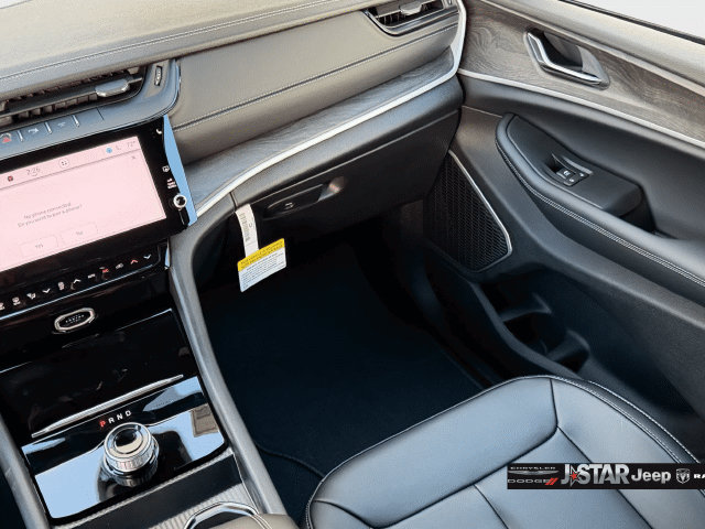 New 2026 Jeep Grand Cherokee Limited RWD image 14