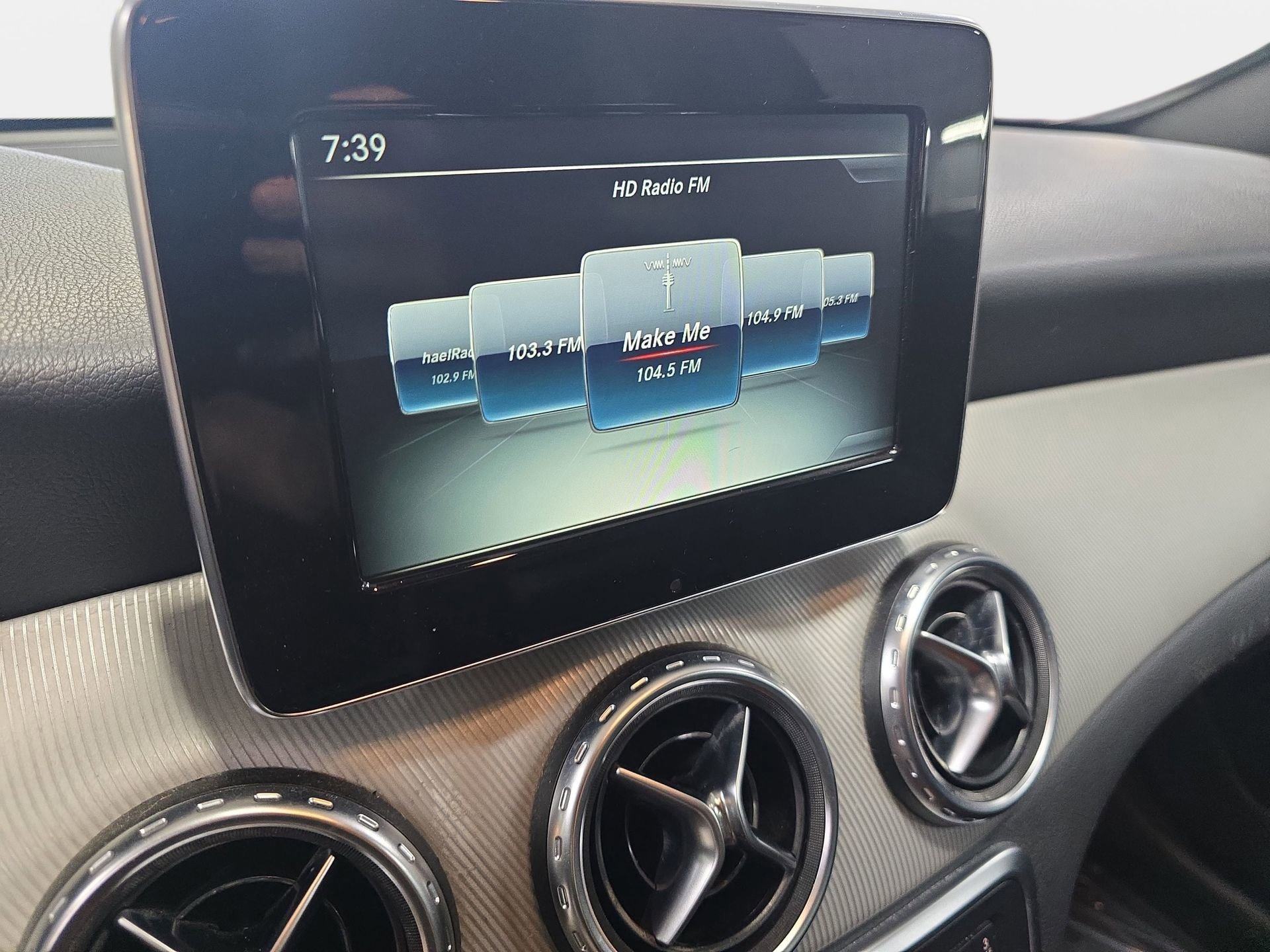 Certified 2016 Mercedes-Benz GLA 250 4MATIC image 21