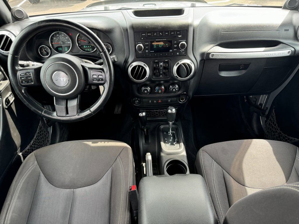 Used 2013 Jeep Wrangler Unlimited Sahara w/ Connectivity Group image 23