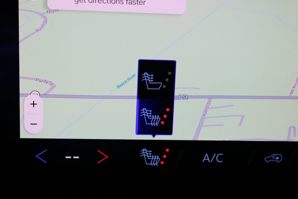 Used 2025 Chevrolet Suburban LT image 49