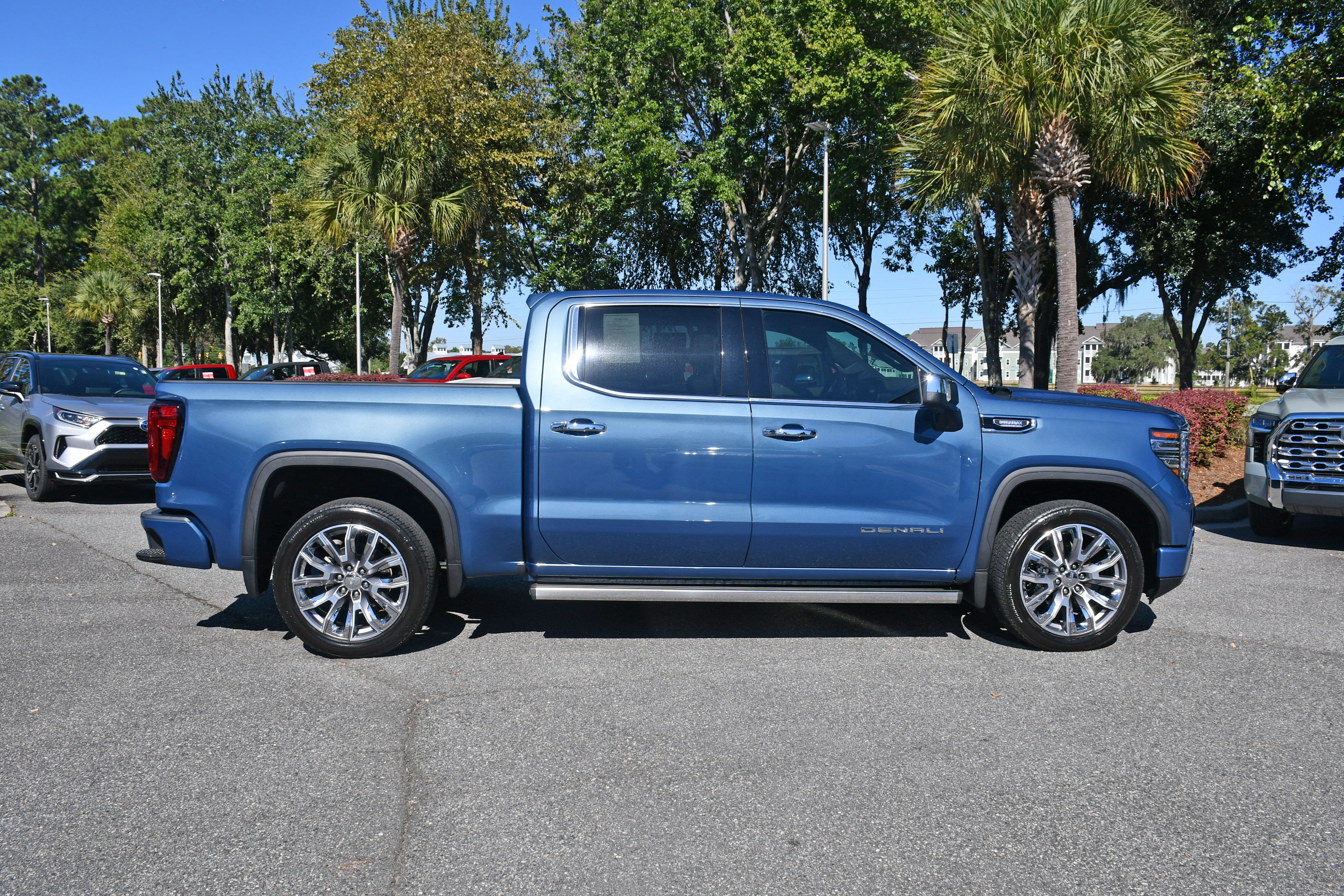 Used 2024 GMC Sierra 1500 Denali AWD/4WD image 4