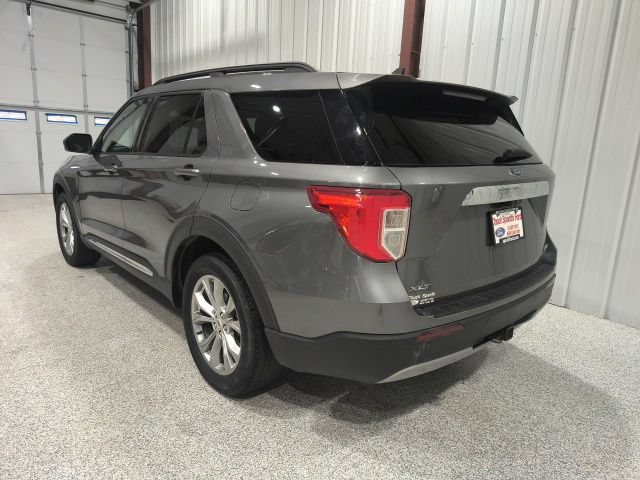 Used 2021 Ford Explorer XLT w/ Equipment Group 202A AWD/4WD image 8