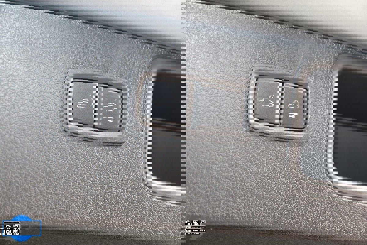 Used 2022 Porsche Macan image 59