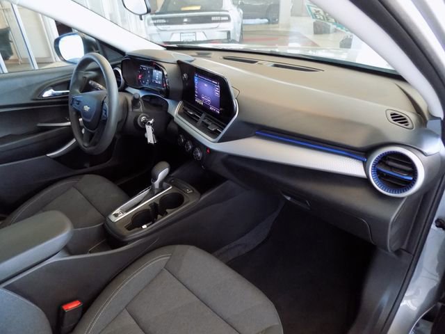 Used 2024 Chevrolet Trax LS FWD image 24