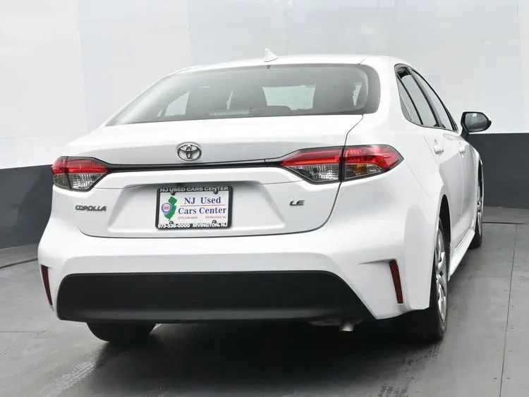 Used 2025 Toyota Corolla LE image 8