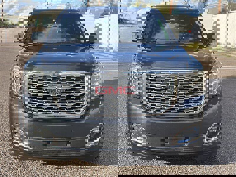 Used 2019 GMC Yukon XL Denali image 12