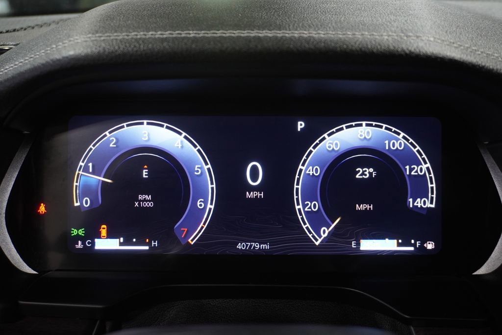 Used 2024 Jeep Grand Cherokee Limited w/ Luxury Tech Group II image 29