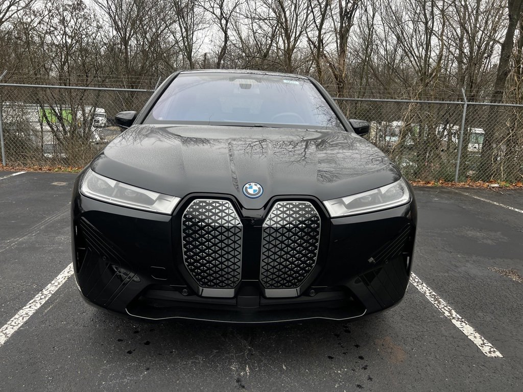 Used 2025 BMW iX xDrive50 image 2
