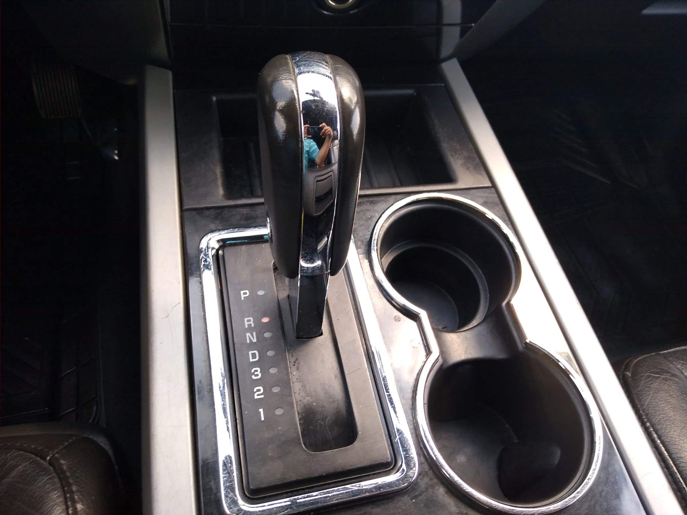 Used 2011 Ford Expedition Limited image 22