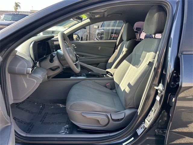 Used 2022 Hyundai Elantra SEL w/ Cargo Package image 17
