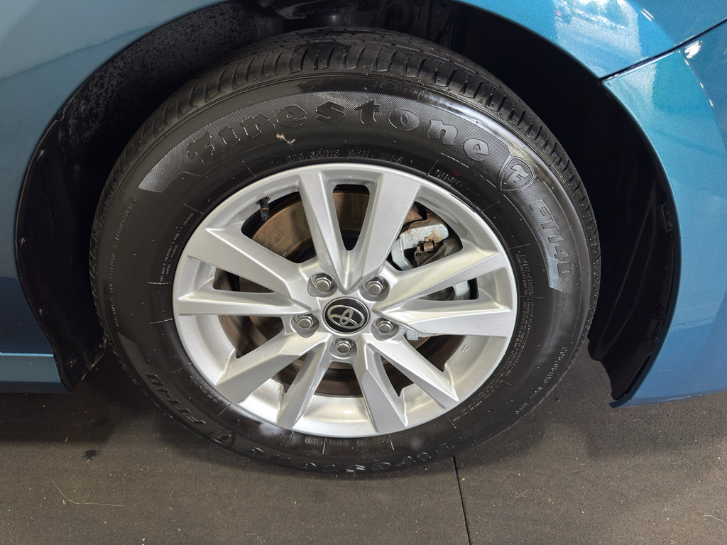 Used 2025 Toyota Camry LE FWD image 22