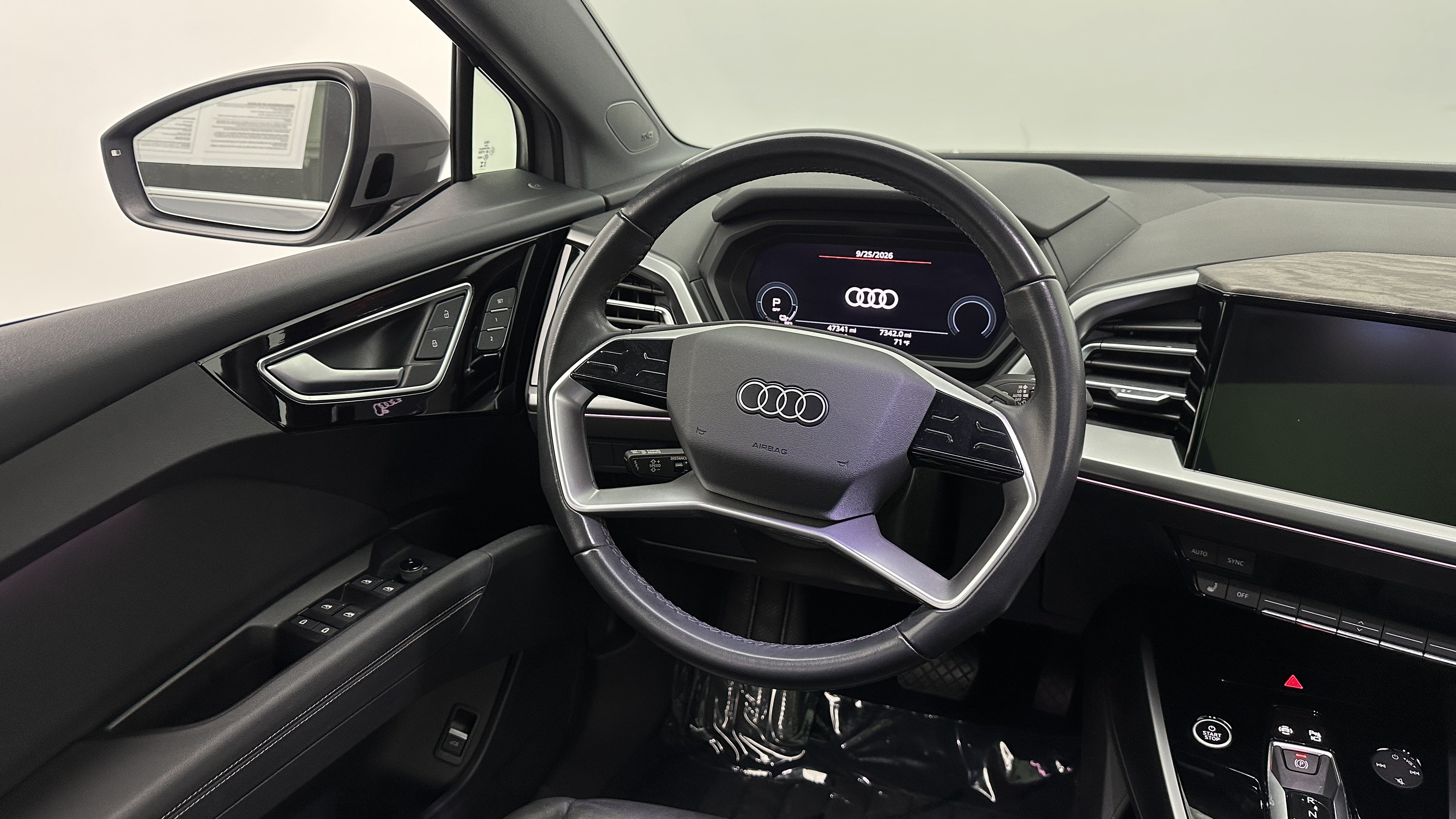 Used 2023 Audi Q4 e-tron Premium Plus w/ Premium Plus RWD image 28