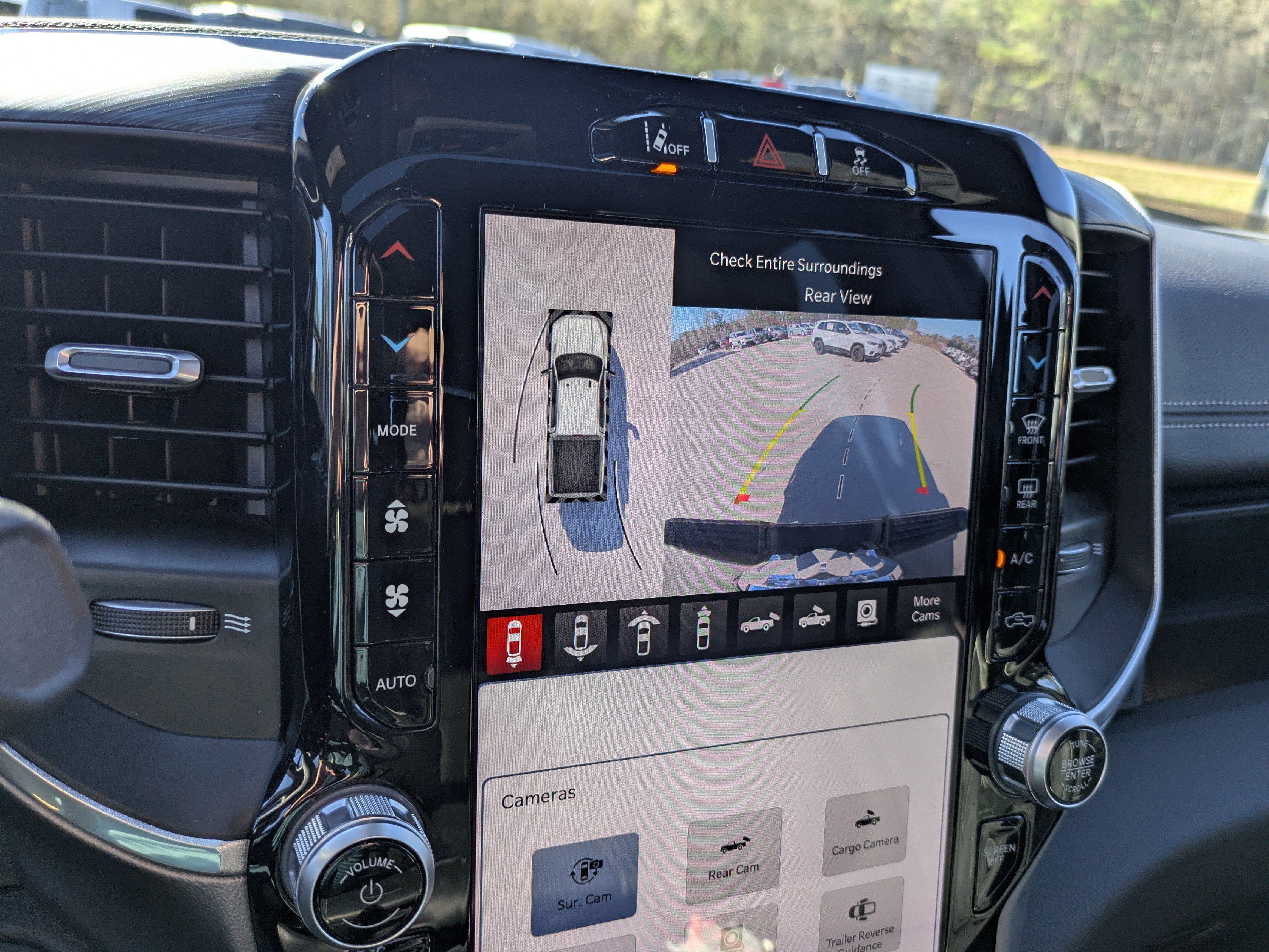 Used 2024 RAM 2500 Laramie w/ Sport Appearance Package image 21