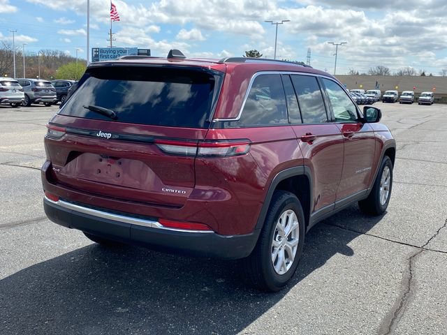 Used 2023 Jeep Grand Cherokee Limited AWD/4WD image 3