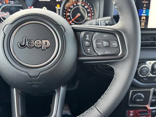 New 2026 Jeep Gladiator Mojave w/ Technology Group AWD/4WD image 33