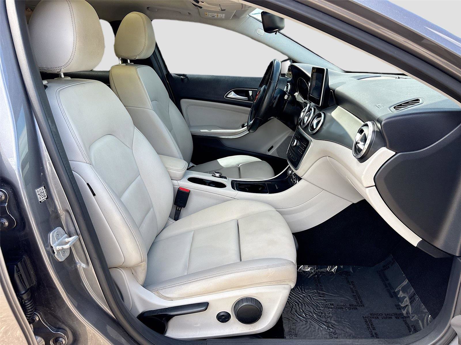 Used 2016 Mercedes-Benz GLA 250 image 26