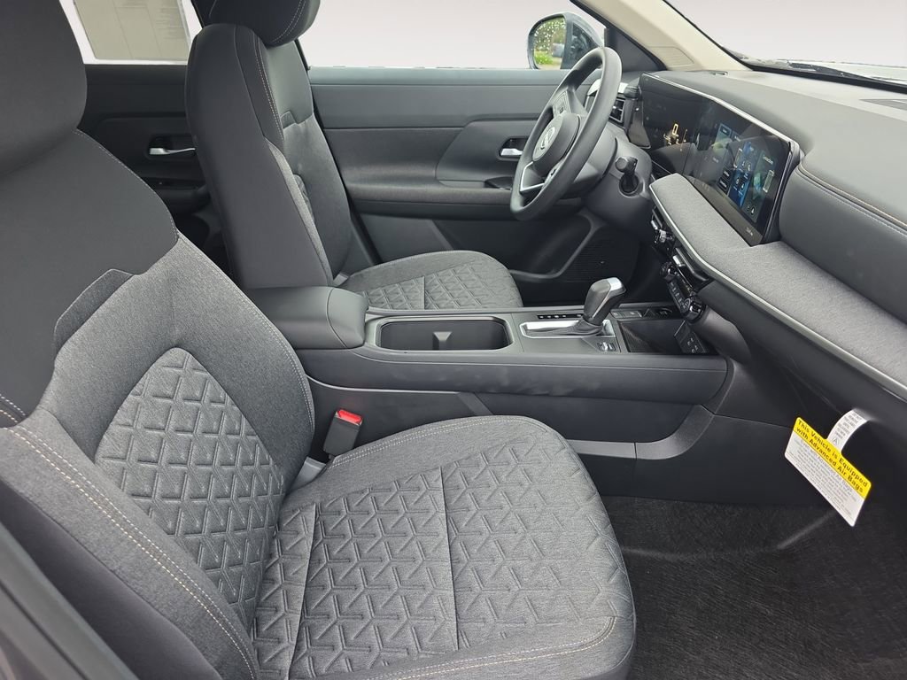 New 2026 Nissan Kicks SV w/ Cold Weather Package AWD/4WD image 15